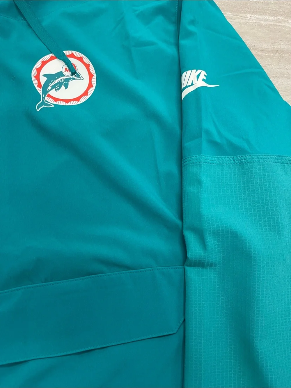 Nike hooded pullover